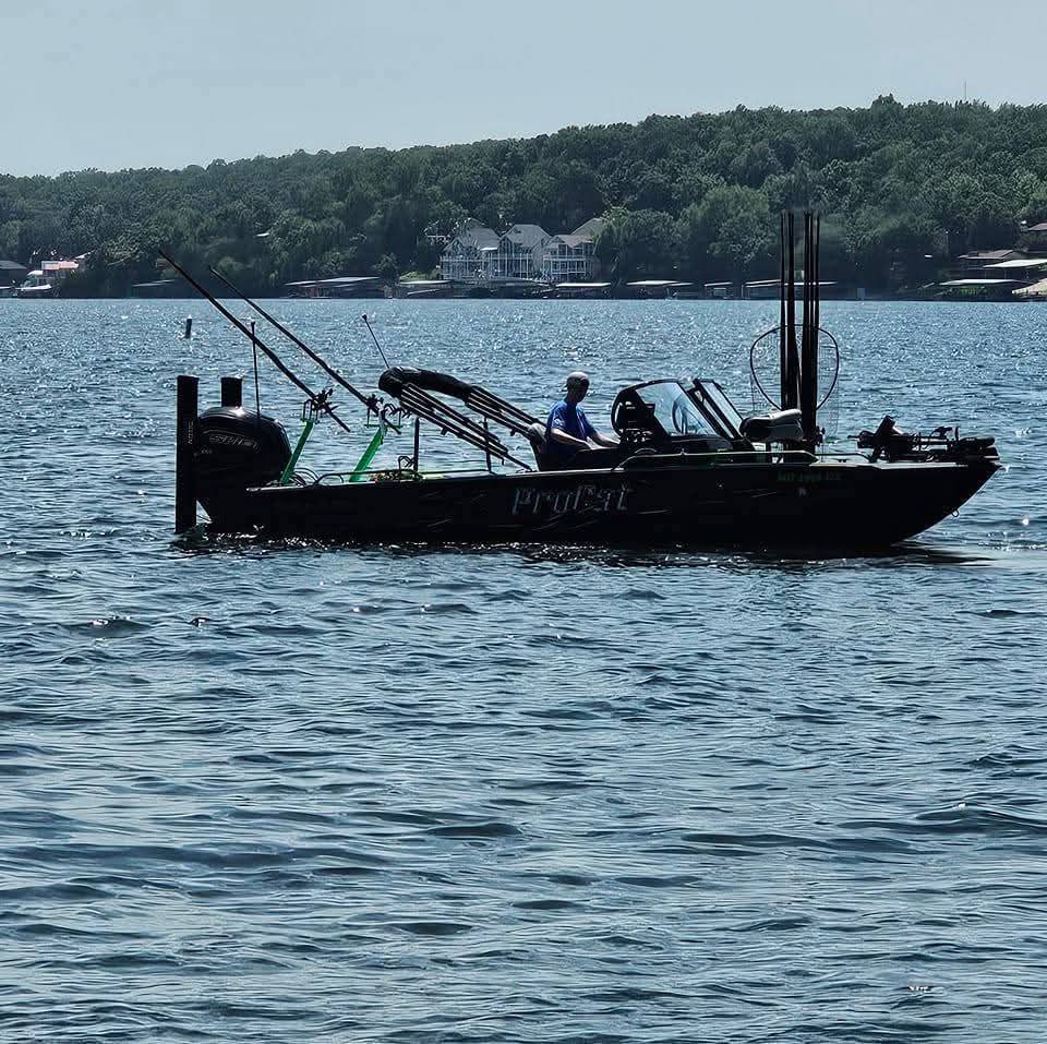 SeaArk ProCat on Lake of the Ozarks